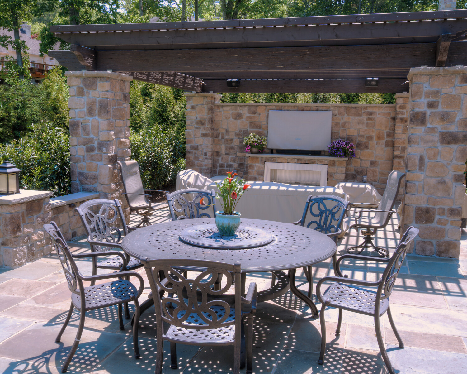 Relax outdoors with the big game