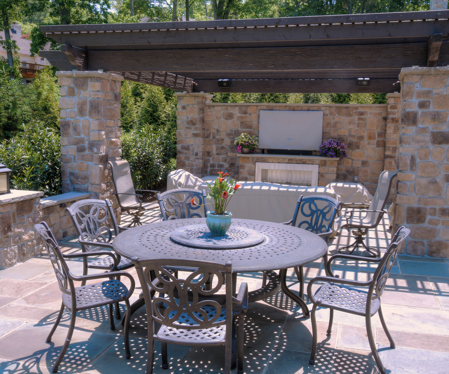 Relax outdoors with the big game